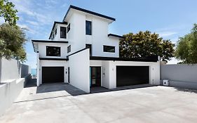 Oakura Beach Front Apartments